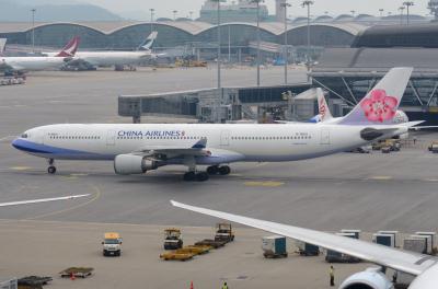 Photo of aircraft B-18351 operated by China Airlines