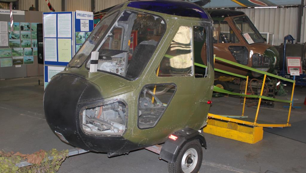 Photo of aircraft XP902 operated by Army Air Corps