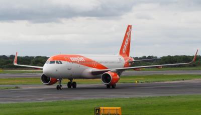 Photo of aircraft OE-IVU operated by easyJet Europe