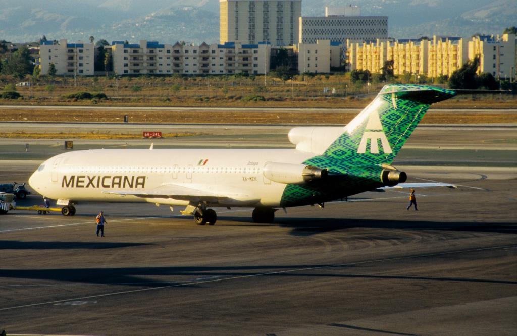 Photo of aircraft XA-MEK operated by Mexicana