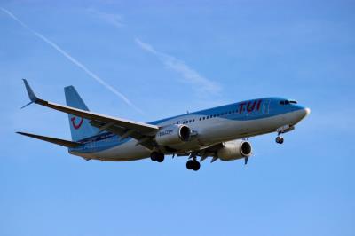 Image of aircraft registration G-FDZS - A 737-8K5(WL) operated by TUI Airways