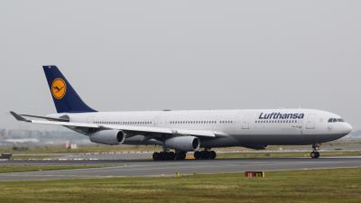 Image of aircraft registration D-AIGM - A A340-313 operated by Lufthansa