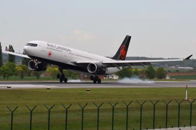 Image of aircraft registration C-GFUR - A A330-343 operated by Air Canada