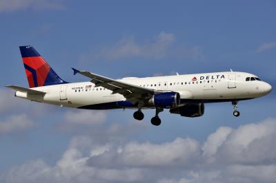 Photo of aircraft N331NW operated by Delta Air Lines
