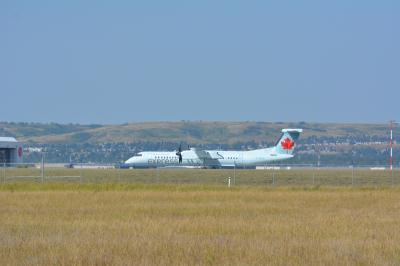 Image of aircraft registration C-GBJZ - A DHC-8-402Q operated by Air Canada Express