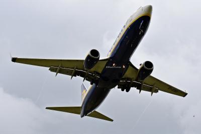 Photo of aircraft EI-EBO operated by Ryanair