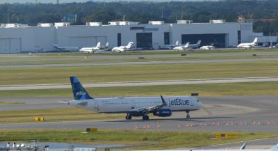 Photo of aircraft N957JB operated by JetBlue Airways