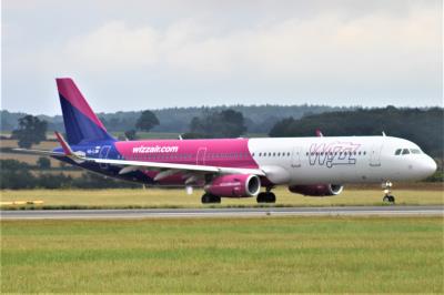 Image of aircraft registration HA-LXM - A A321-231(WL) operated by Wizz Air