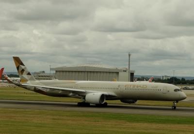 Photo of aircraft A6-XWE operated by Etihad Airways