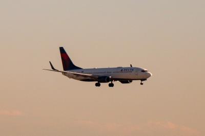 Image of aircraft registration N399DA - A 737-832(WL) operated by Delta Air Lines