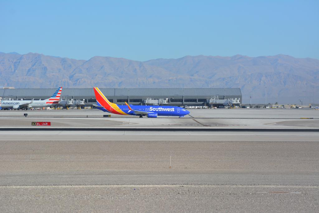 Photo of aircraft N8657B operated by Southwest Airlines