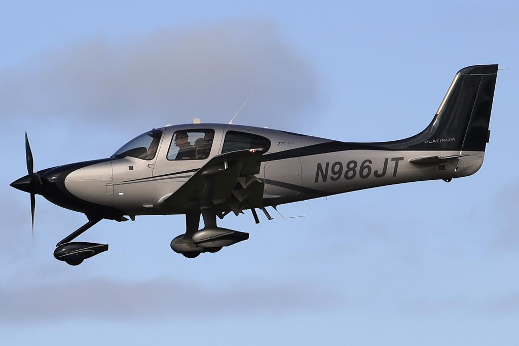 Photo of aircraft N986JT operated by Holroyd Aviation Inc Trustee