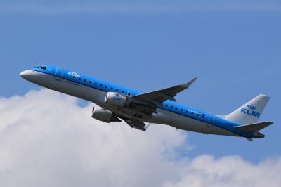 Photo of aircraft PH-EXC operated by KLM Cityhopper