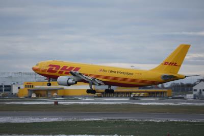 Image of aircraft registration D-AZMK - A A300B4-622R operated by EAT Leipzig