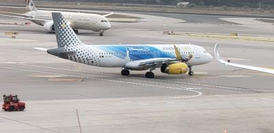 Photo of aircraft EC-MLE operated by Vueling
