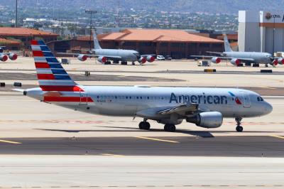 Photo of aircraft N112US operated by American Airlines