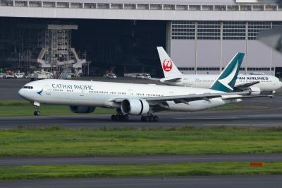 Photo of aircraft B-KPE operated by Cathay Pacific Airways