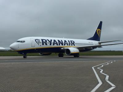 Photo of aircraft EI-FRS operated by Ryanair