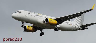 Photo of aircraft EC-MKM operated by Vueling