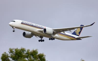 Photo of aircraft 9V-SHR operated by Singapore Airlines