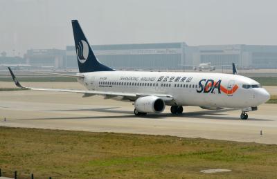 Photo of aircraft B-5728 operated by Shandong Airlines