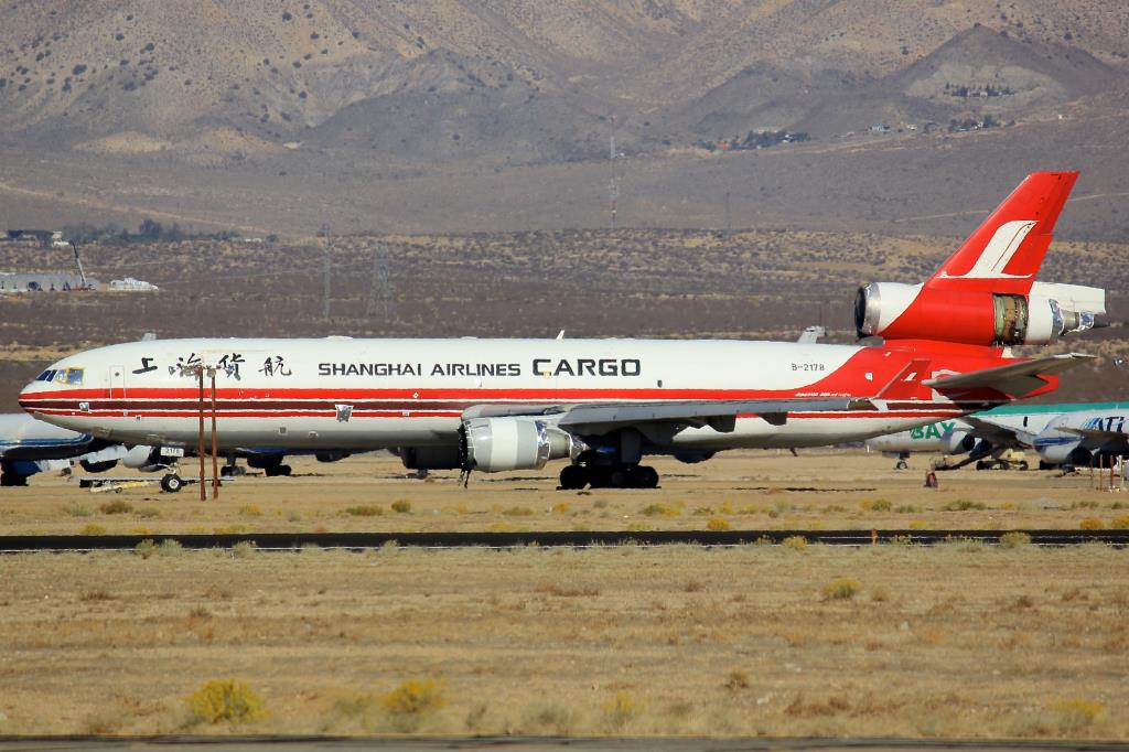 Photo of aircraft B-2178 operated by Shanghai Airlines