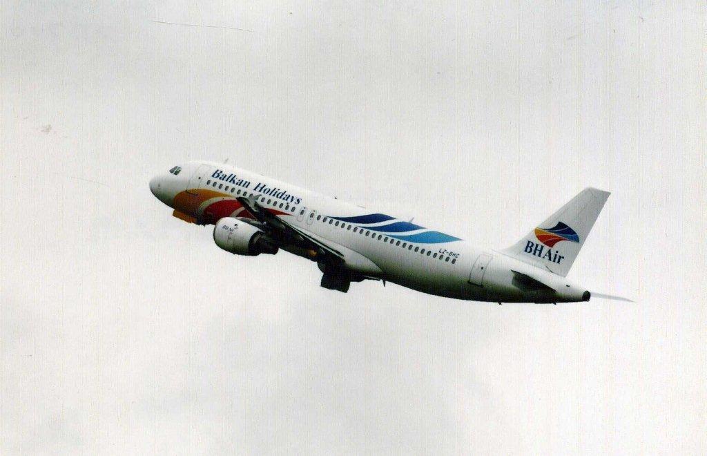 Photo of aircraft LZ-BHC operated by Balkan Holidays Air (BH Air)