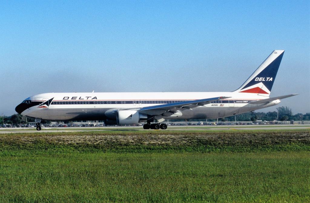 Photo of aircraft N125DL operated by Delta Air Lines