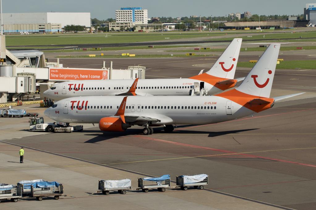 Photo of aircraft C-FLSW operated by Sunwing Airlines