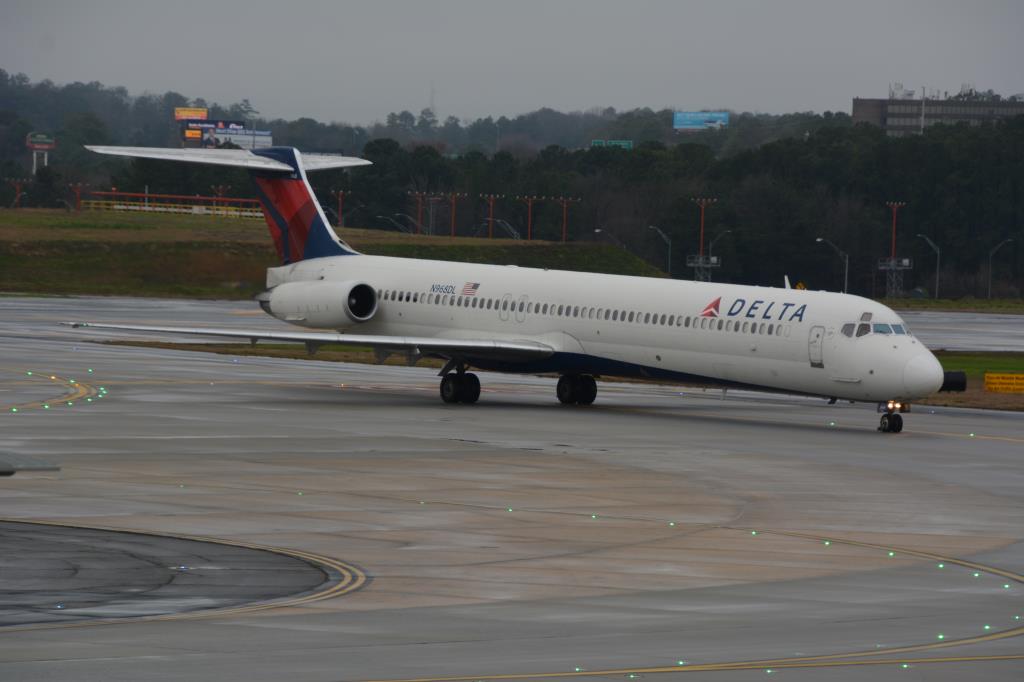 Photo of aircraft N968DL operated by Delta Air Lines