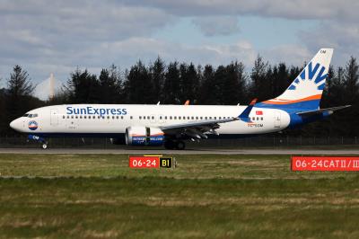 Photo of aircraft TC-SOM operated by SunExpress