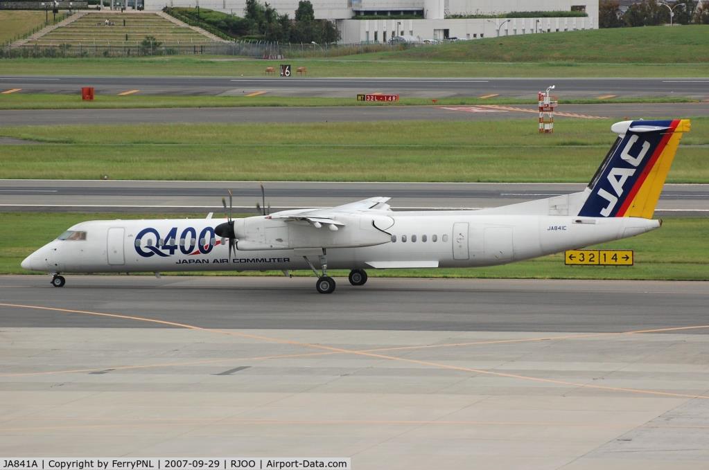 Photo of aircraft JA841C operated by Japan Air Commuter