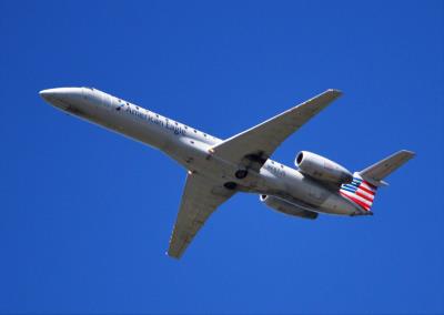 Photo of aircraft N687JS operated by American Eagle