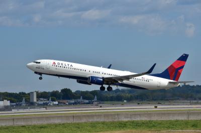 Photo of aircraft N809DN operated by Delta Air Lines