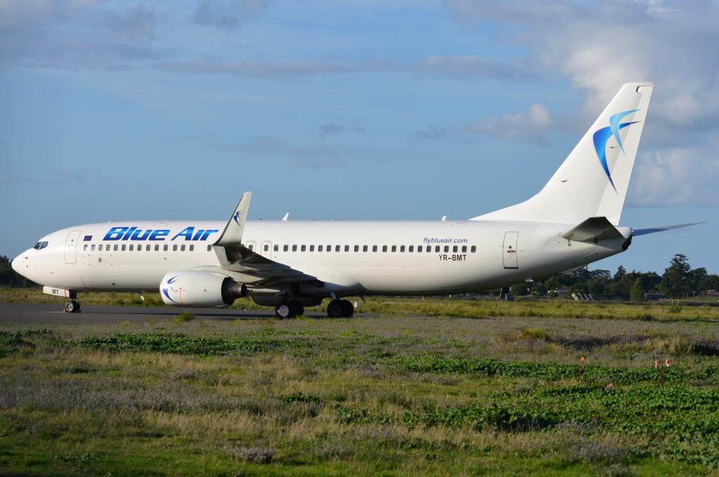 Photo of aircraft YR-BMT operated by Blue Air