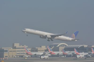 Photo of aircraft N57855 operated by United Airlines