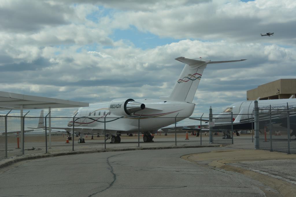 Photo of aircraft N824DH operated by Promotional Researchers of Delaware Inc