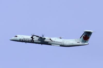 Photo of aircraft C-GGMI operated by Air Canada Express