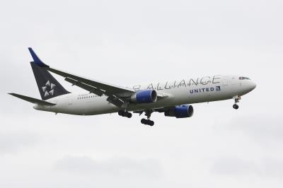 Photo of aircraft N653UA operated by United Airlines