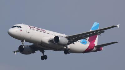 Image of aircraft registration D-ABZE - A A320-216 operated by Eurowings