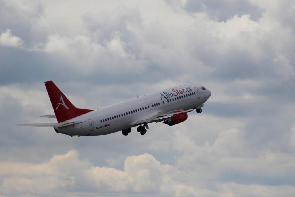 Photo of aircraft EC-MFS operated by Alba Star