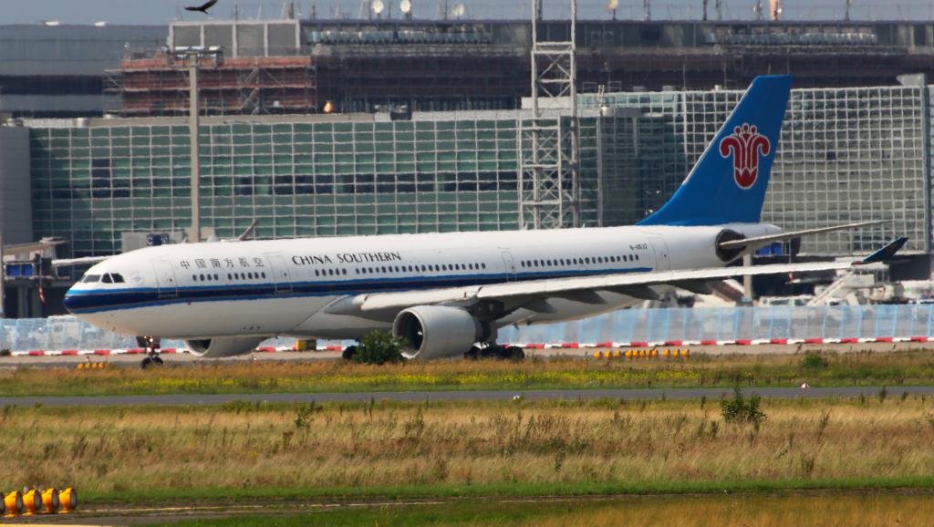 Photo of aircraft B-6532 operated by China Southern Airlines