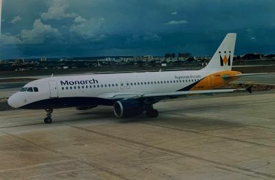 Photo of aircraft G-MONX operated by Monarch Airlines