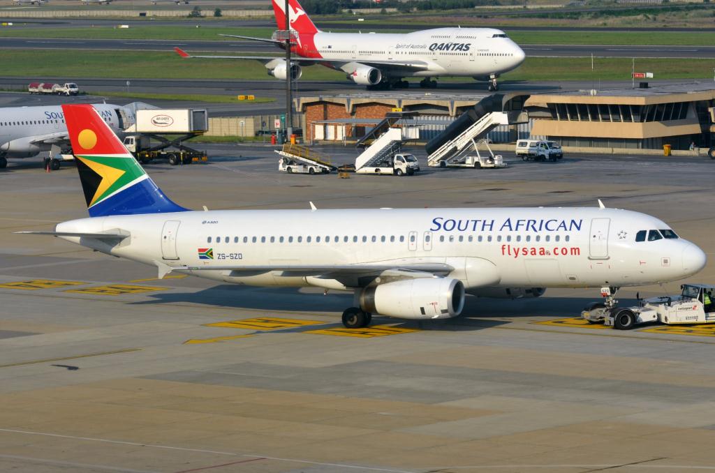 Photo of aircraft ZS-SZD operated by South African Airways
