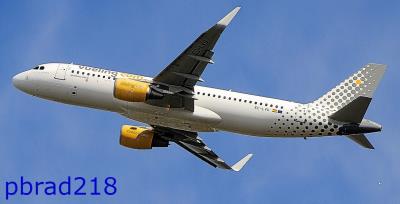 Photo of aircraft EC-LVU operated by Vueling