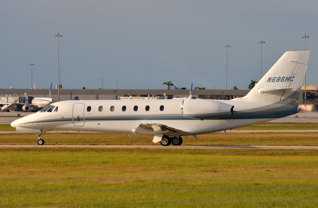 Photo of aircraft N686HC operated by Great Dane Financial LLC