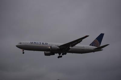 Image of aircraft registration N647UA - A 767-322(ER) operated by United Airlines