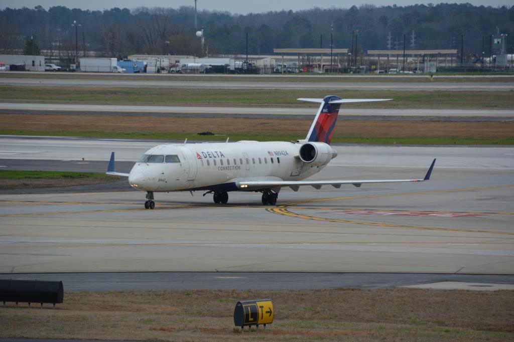 Photo of aircraft N8942A operated by SkyWest Airlines