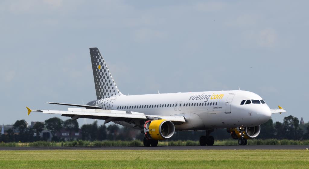 Photo of aircraft EC-HGZ operated by Vueling
