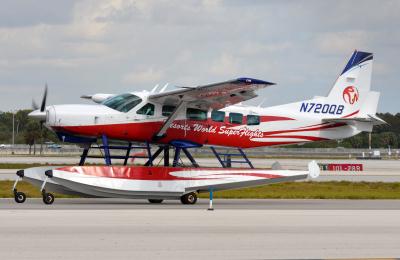 Photo of aircraft N720QB operated by The Hamptons Seaplane LLC